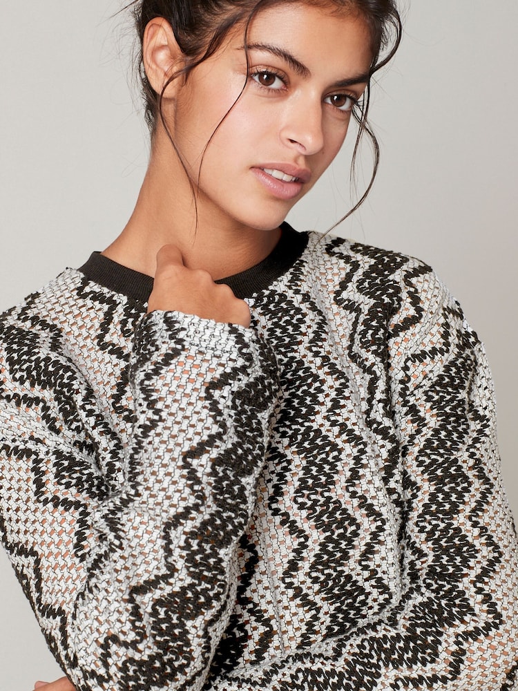 Black/White Zig Zag Stripe Crochet Crew Neck Jumper - Image 4 of 4
