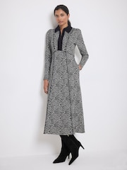 Mint Velvet Animal Print Jacquard Midi Dress - Obraz 2 z 7