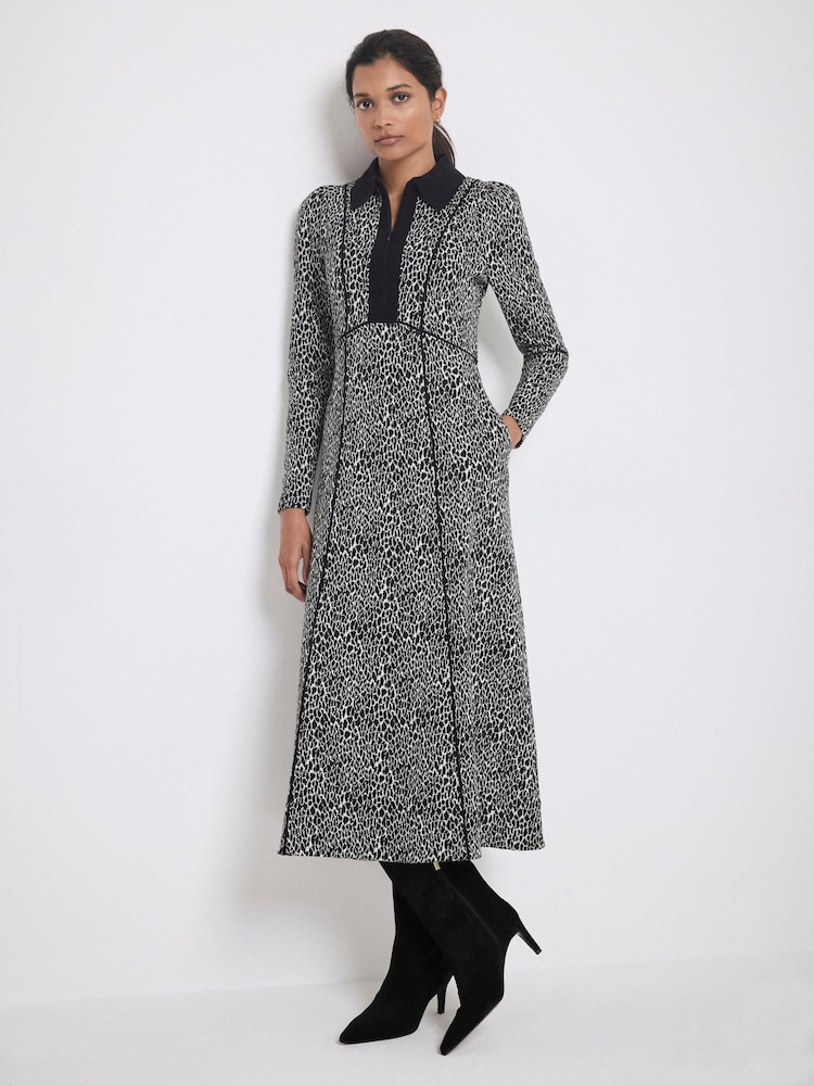 Mint Velvet Animal Print Jacquard Midi Dress - Obraz 2 z 7