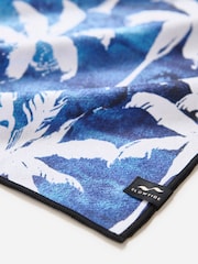 SlowTide Luca Tie Dye Performance Quick Drying Travel Towel - Image 3 de 6