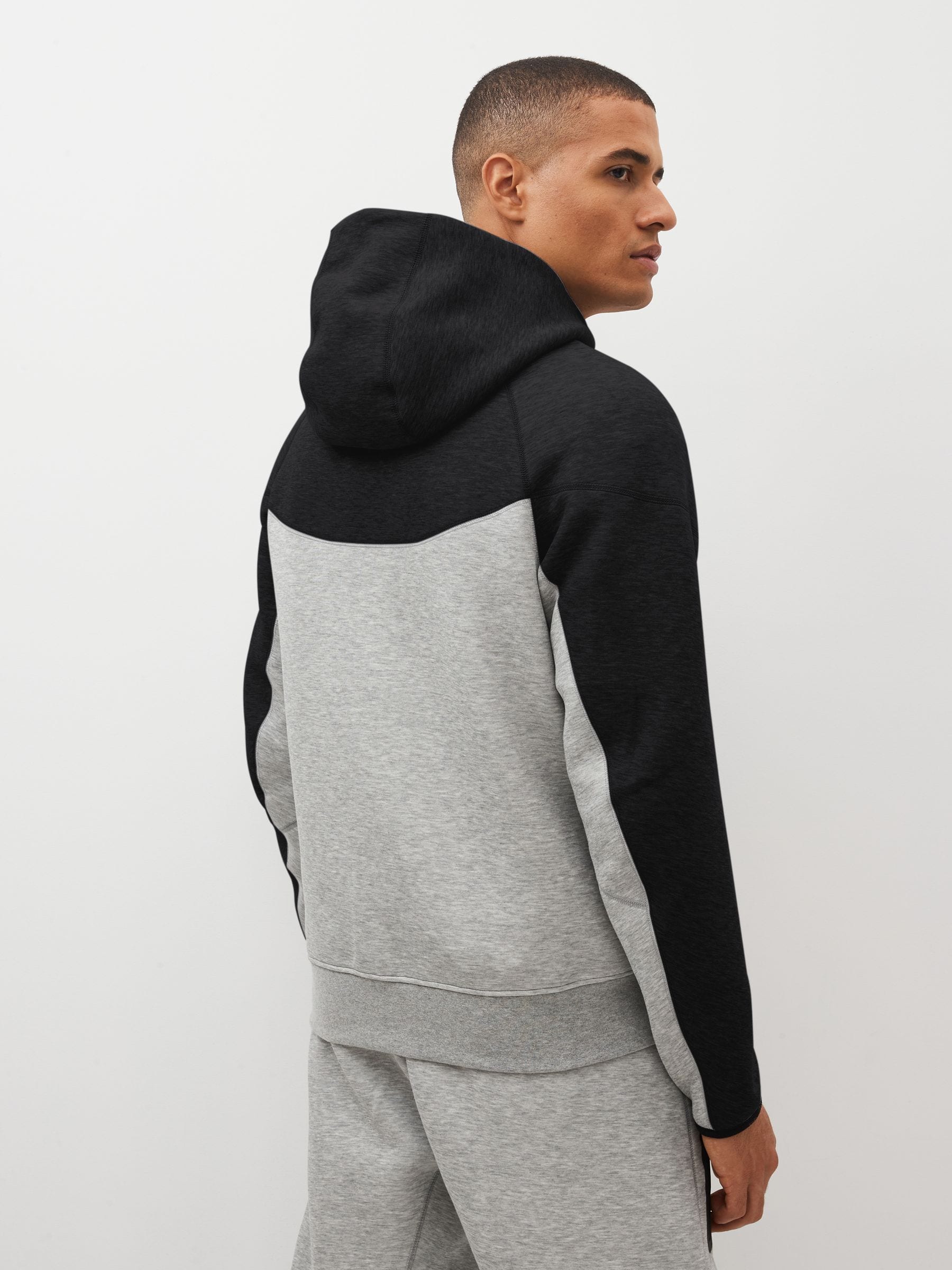 Black and grey nike tech fleece online