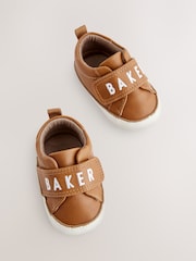بني فاتح بني - حذاء رياضي مبطن للأولاد من Baker By Ted Baker - صورة 1 من 5