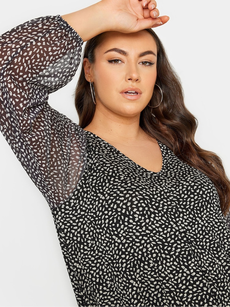 Yours Curve Grey Abstract Print Mesh Swing Top - Image 4 of 4