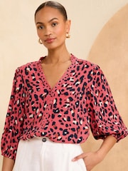 Pink - Love & Roses Bluse mit V-Ausschnitt, Rüschen, 3/4-Ärmeln und Knopfleiste - Bild 1 von 4