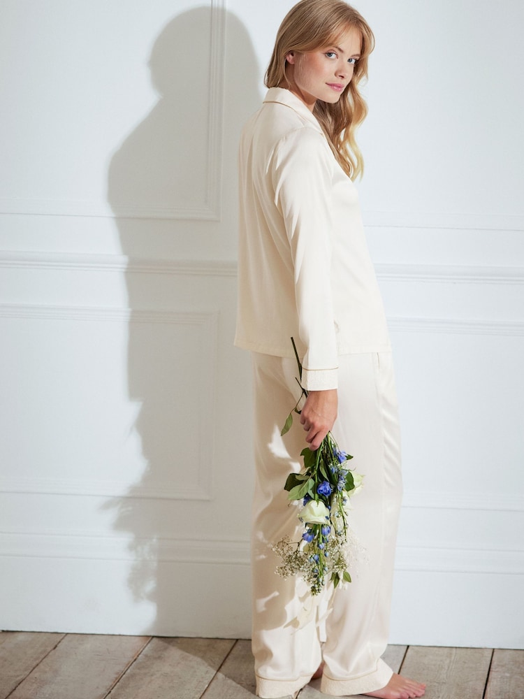 Chelsea Peers Cream Satin Bridal Lace Trim Long Pyjama Set - Image 5 of 5