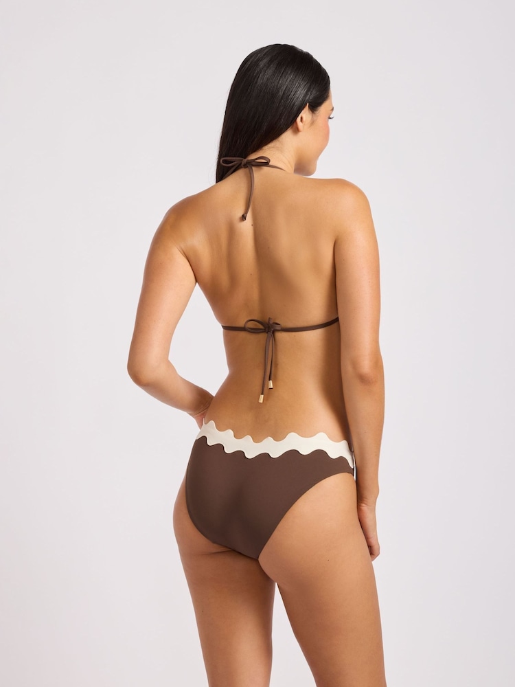 بيكيني Hipster بتفصيل Ric Rac طراز Gia من Seafolly - صورة 2 من 4 بيكيني Hipster بتفصيل Ric Rac طراز Gia من Seafolly - صورة 2 من 4