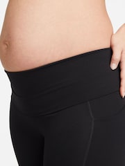 Nike Black Maternity Zenvy High Waisted 7/8 Leggings with Pockets - Image 7 of 9