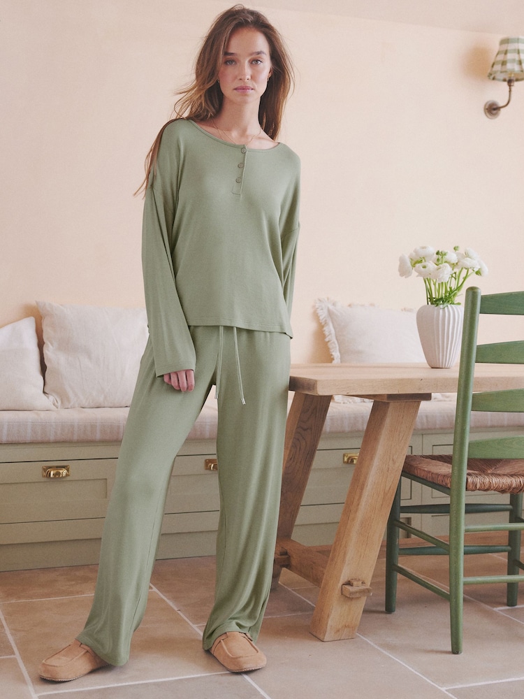 Salbeigrün - Gerippter, langärmeliger Pyjama - Bild 2 von 9