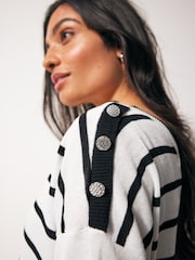 Black/White V-Neck Gem Button Linen T-Shirt - Image 4 of 6