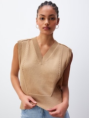 Camel - Ribbed V-Neck Knitted Tank Vest - Bild 1 von 6