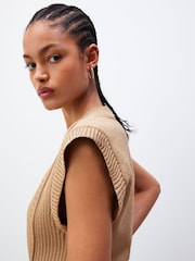 Camel - Ribbed V-Neck Knitted Tank Vest - Bild 4 von 6