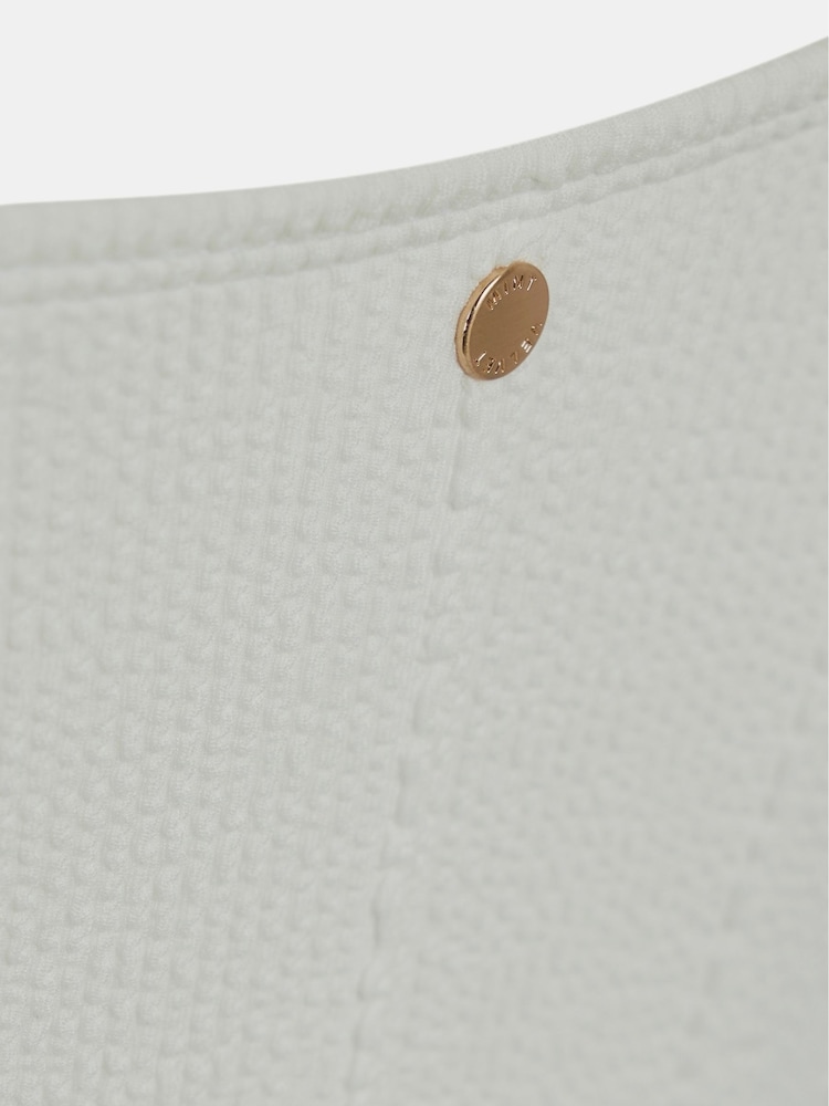Mint Velvet Trägerloser, figurbetonter Badeanzug mit geriffeltem Design - Bild 5 von 5 Mint Velvet Trägerloser, figurbetonter Badeanzug mit geriffeltem Design - Bild 5 von 5