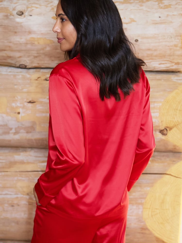 The Little Tailor Red Satin Button Through Pyjamas - Image 2 of 5 The Little Tailor Red Satin Button Through Pyjamas - Image 2 of 5