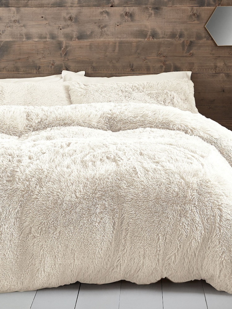 Catherine Lansfield So Soft Cuddly Deep Pile Duvet Cover and Pillowcase Set - Image 1 of 4