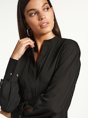 Black Long Sleeve Overhead V-Neck Relaxed Fit Blouse - Image 4 of 6
