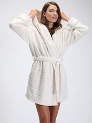 თეთრი - Boux Avenue Fluffy Stripe Short Dressing Gown - სურათი 4 7-დან