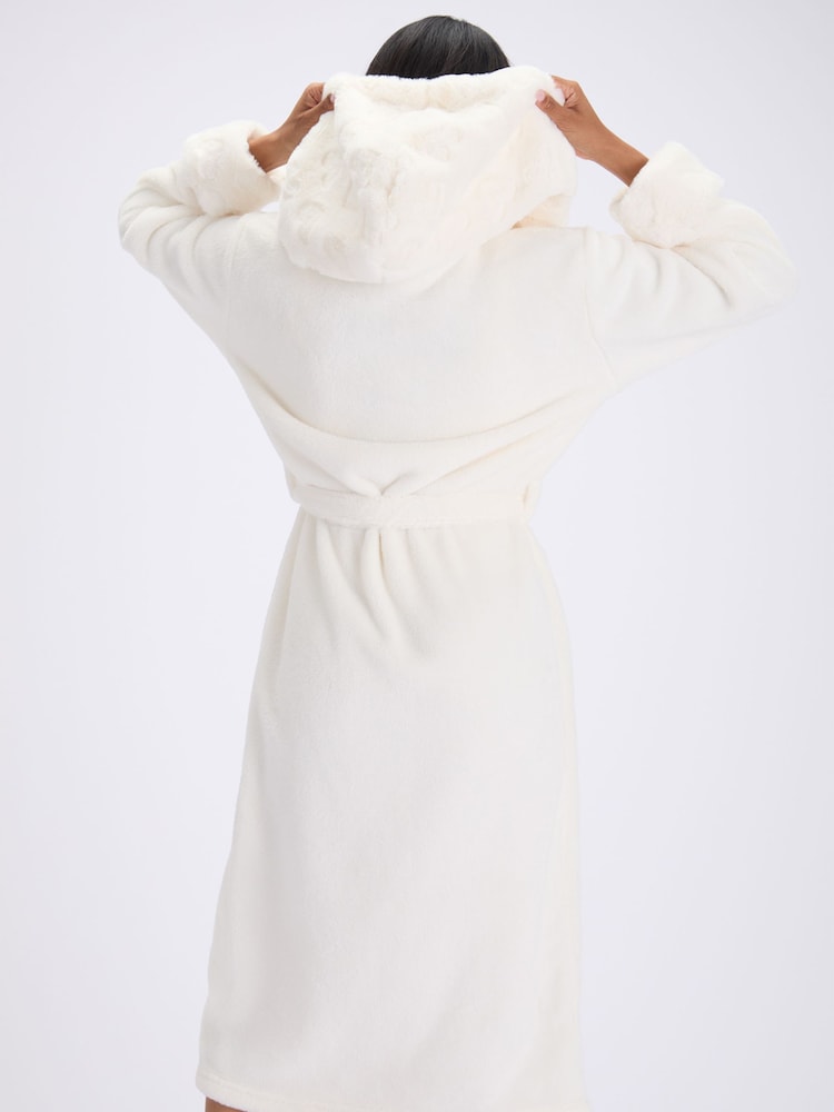 Boux Avenue White Heart Fur Trim Long Dressing Gown - Image 2 of 6 Boux Avenue White Heart Fur Trim Long Dressing Gown - Image 2 of 6