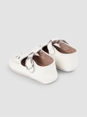 JoJo Maman Bébé White Peter Rabbit Leather Pre-Walker Shoes - Image 2 of 7