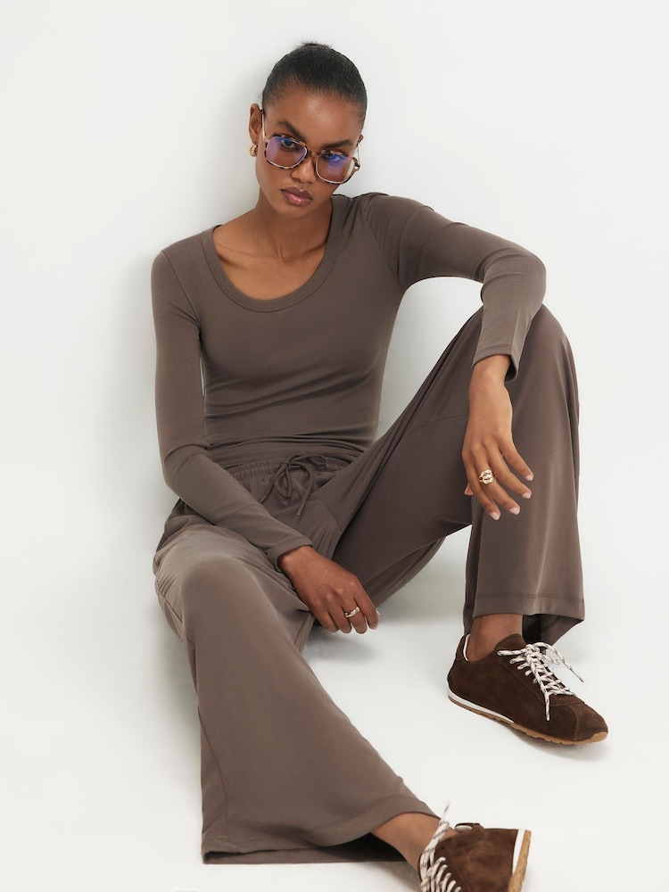 Smeđa - River Island Long Sleeve Soft Touch Scoop Top - Slika 1 od 4
