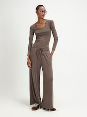 Smeđa - River Island Long Sleeve Soft Touch Scoop Top - Slika 3 od 4