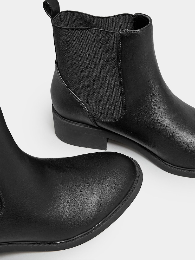 Yours Curve Extra-širok kroj PU Elastic Chelsea gležnjarji - Slika 4 iz 4 Yours Curve Extra-širok kroj PU Elastic Chelsea gležnjarji - Slika 4 iz 4