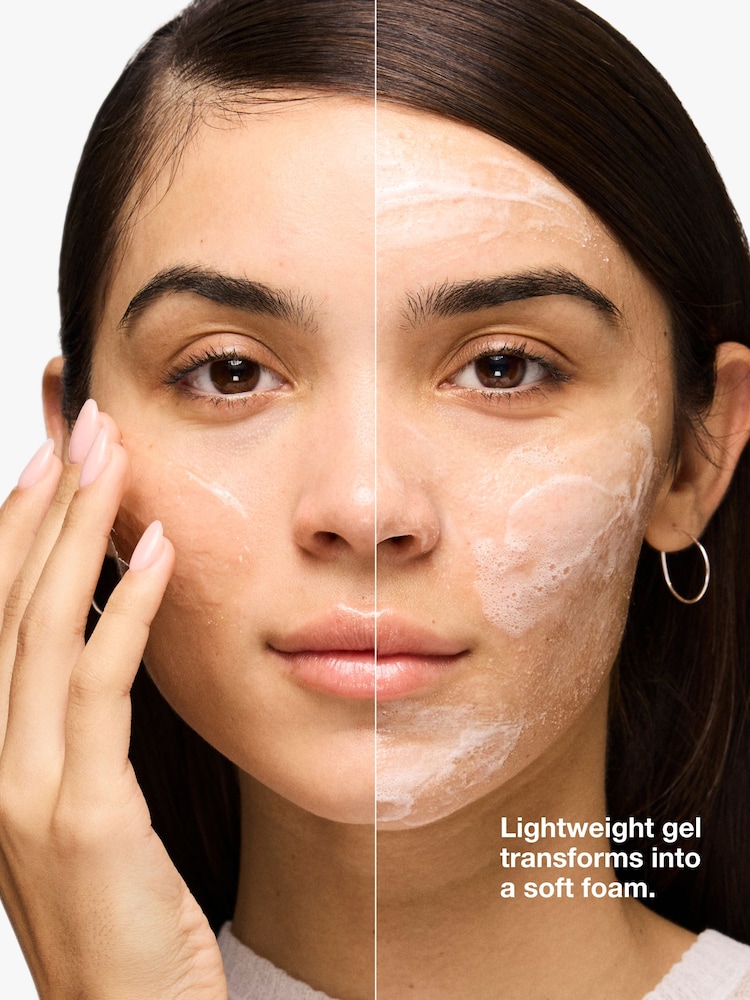 Clinique Moisture Surge™ Exfoliating Glow Cleanser - Image 8 of 8 Clinique Moisture Surge™ Exfoliating Glow Cleanser - Image 8 of 8