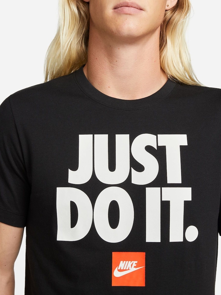 Nike Black Sportswear T-Shirt - Image 4 of 4