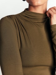 Жасыл - Boden Ruched Neck Long Sleeve T-Shirt - 5суретінің 2 суреті