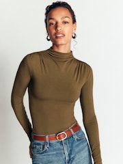 Жасыл - Boden Ruched Neck Long Sleeve T-Shirt - 5суретінің 4 суреті