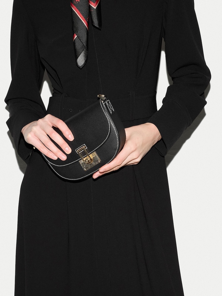 Svart - Jigsaw Leather Mini Saddle Bag - Bilde 2 av 7