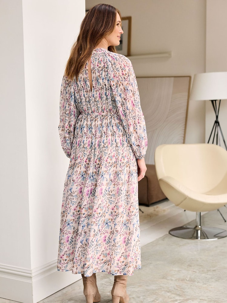 Vestido largo de chifón plisado de Cotton Traders - Imagen 2 de 4