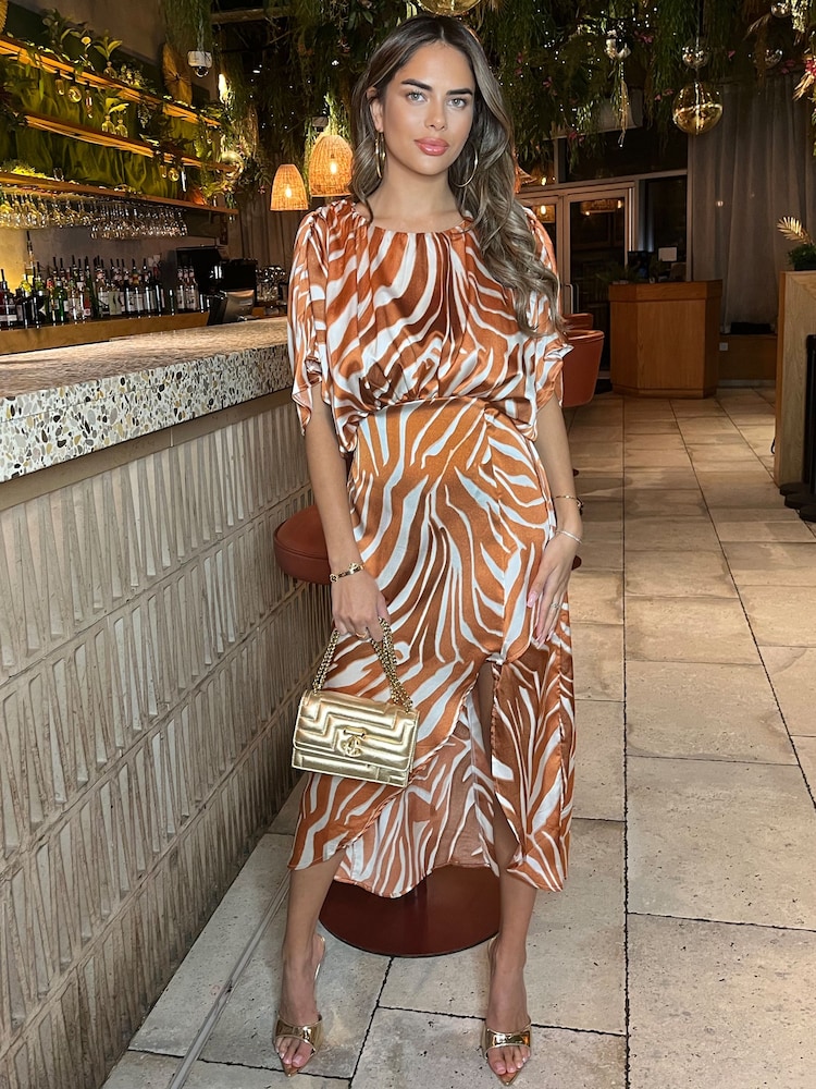 AX Paris Printed Batwing Top Wrap Skirt Midi Dress - Image 4 of 4 AX Paris Printed Batwing Top Wrap Skirt Midi Dress - Image 4 of 4