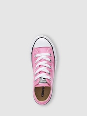 وردي - حذاء رياضي للأطفال Chuck Taylor All Star Ox من Converse  - صورة 3 من 5