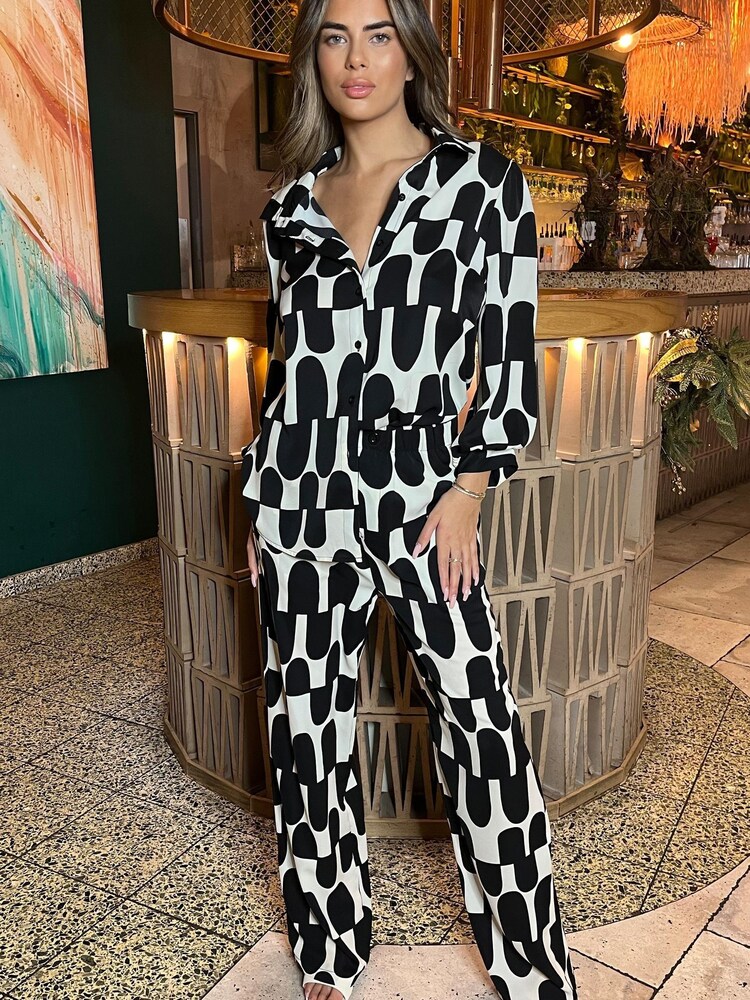 AX Paris Printed Geometric Black Trousers - Image 1 of 4 AX Paris Printed Geometric Black Trousers - Image 1 of 4