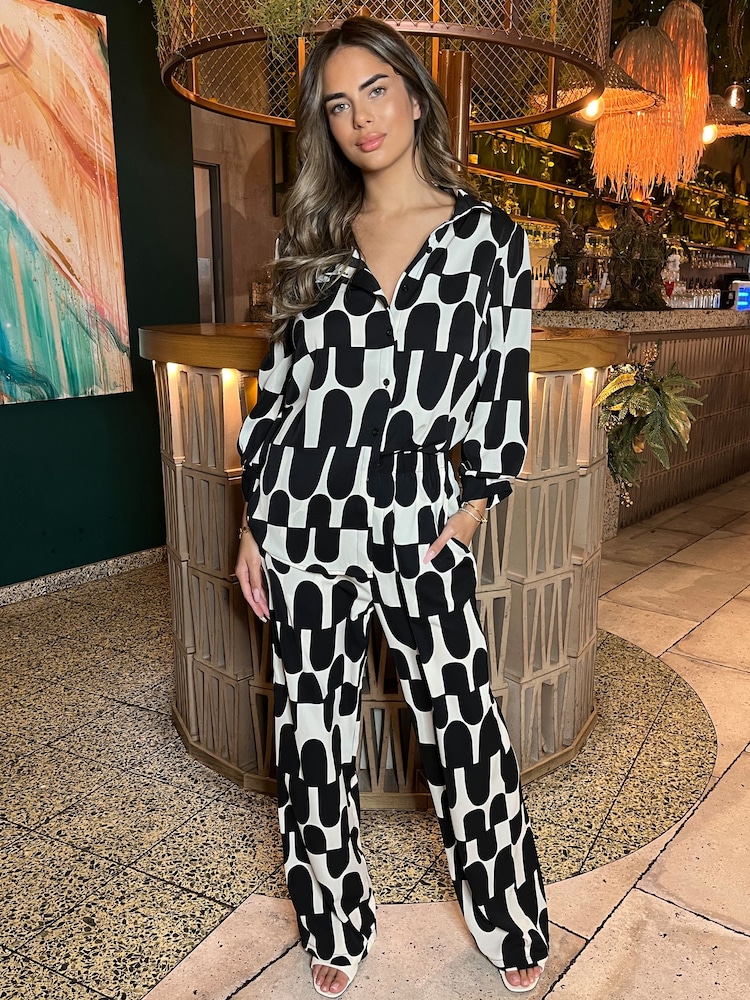 AX Paris Geometric Print Button Up 3/4 Sleeve Black Shirt - Image 2 of 4
