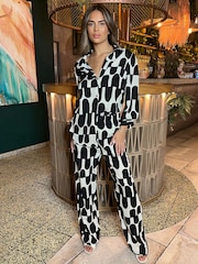 AX Paris Geometric Print Button Up 3/4 Sleeve Black Shirt - Image 4 of 4