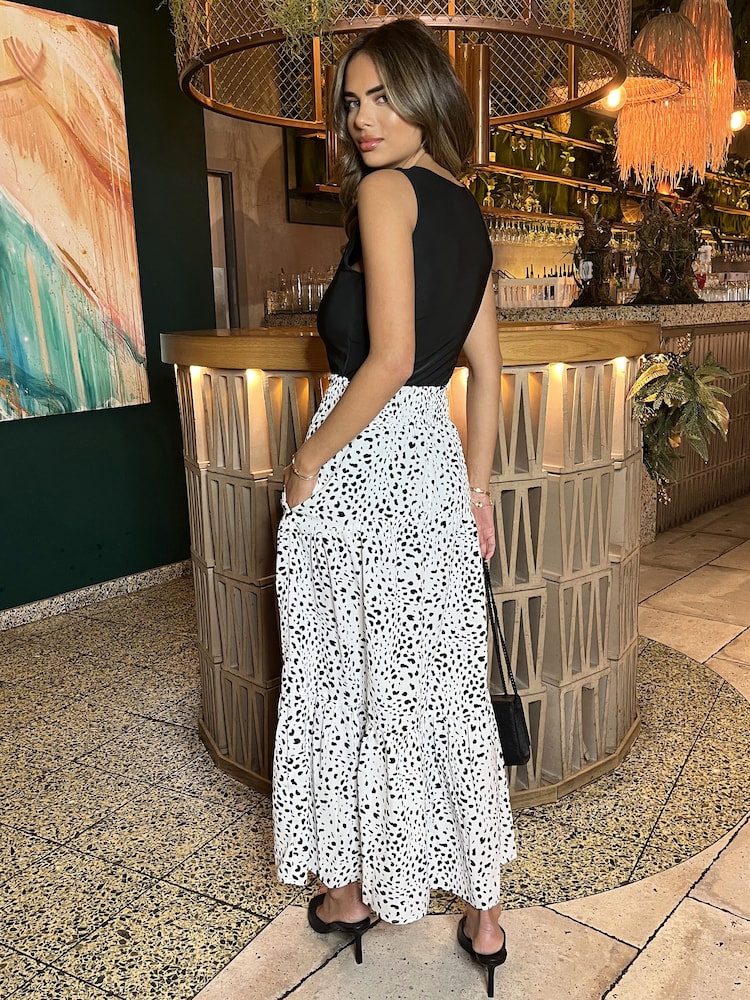 AX Paris Print Shirred Waist Maxi Skirt - Image 2 of 4 AX Paris Print Shirred Waist Maxi Skirt - Image 2 of 4
