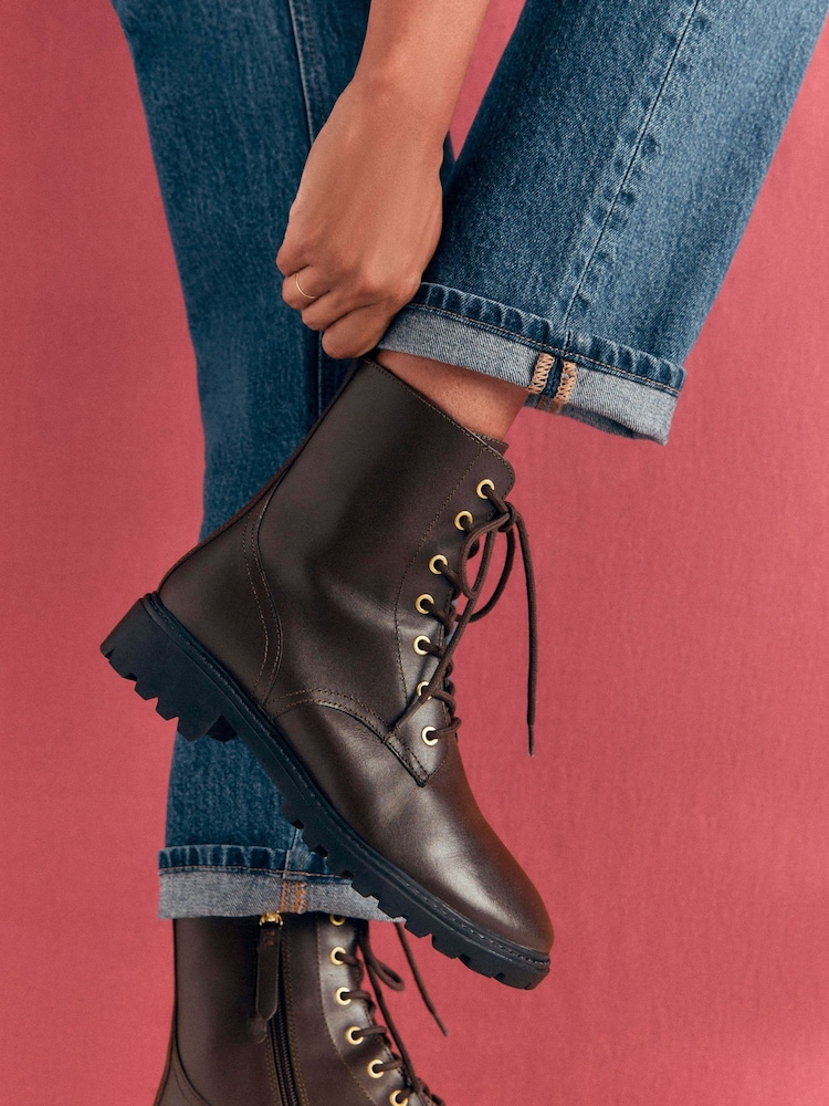 Czekoladowy brąz - Boden Alex Lace Up Ankle Boots - Obraz 1 z 4 Czekoladowy brąz - Boden Alex Lace Up Ankle Boots - Obraz 1 z 4
