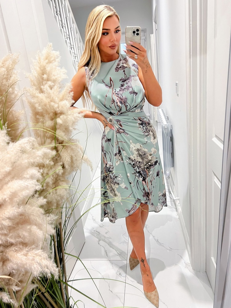AX Paris Blue Duck Egg Print Gathered Midi Dress With Shoulder Pads - Image 4 of 4