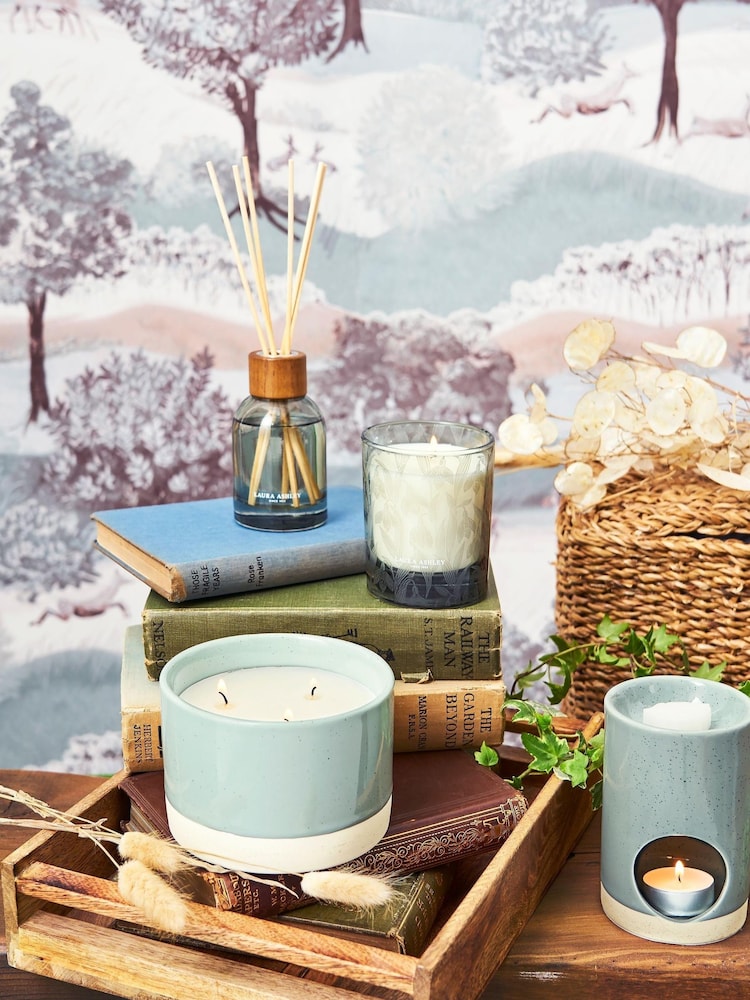Laura Ashley Green Hartingdon White Lily & Sandalwood Wax Melt Burner - Image 2 of 5