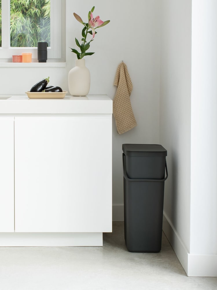 Brabantia Grey Sort & Go Recycle Bin 40L - Image 6 of 6 Brabantia Grey Sort & Go Recycle Bin 40L - Image 6 of 6