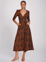 Bruin - Jolie Moi Maxi-jurk van jersey met wikkelvoorkant - Afbeelding 1 van 6
