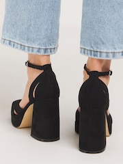Negro - Zapatos de plataforma con tacón de Simply Be - Imagen 2 de 4