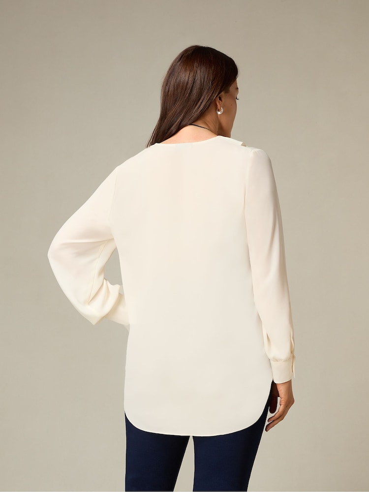 Live Unlimited White Curve Petite Ruffle Front Blouse - Image 2 of 4