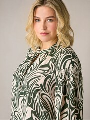 Live Unlimited White Curve Abstract Print Shirred Shoulder Blouse - Image 3 of 5