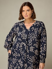 Live Unlimited Brown Curve Stone Dash Print Pleat Front Chuck On Dress - Image 3 of 8