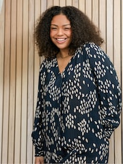 Live Unlimited Brown Curve Stone Dash Print Pleat Front Chuck On Dress - Image 4 of 8