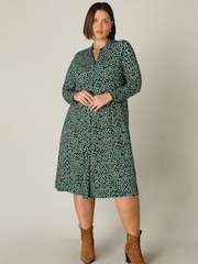 Live Unlimited Curve lockeres Hemdkleid aus Jersey mit Fleckendruck - Bild 1 von 4