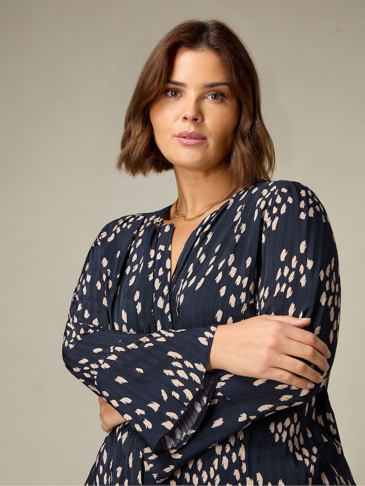 Live Unlimited Brown Curve Stone Dash Print Flute Sleeve Blouse - Image 3 of 4