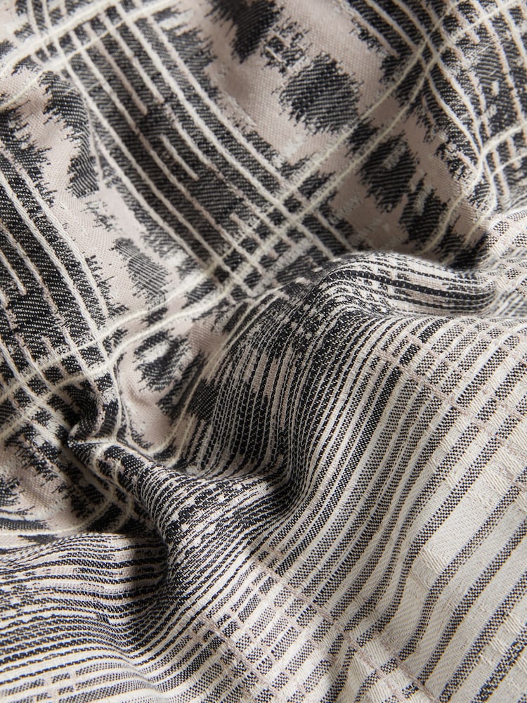 Black/White 100% Cotton Jacquard Ikat Duvet Cover And Pillowcase Set - Image 3 of 3 Black/White 100% Cotton Jacquard Ikat Duvet Cover And Pillowcase Set - Image 3 of 3